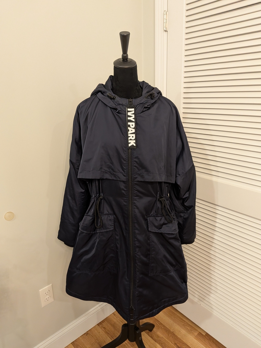 IVY PARK Navy Hooded Parka Jacket Size Small But This Is Very Nice For Size Medi